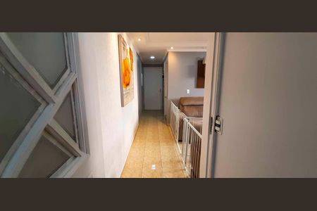 Apartamento à venda com 68m², 2 quartos e 1 vagaCorredor