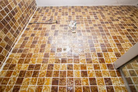 Casa para alugar com 65m², 2 quartos e sem vaga Casa para alugar com 65m², 2 quartos e sem vagaBanheiro Social