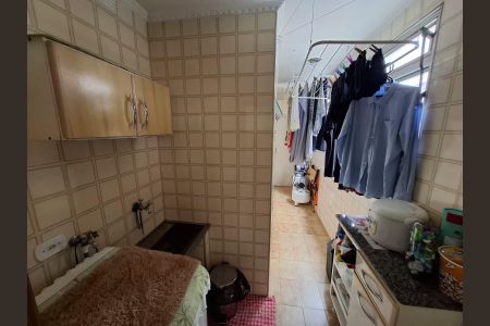 Apartamento à venda com 163m², 3 quartos e 1 vagaÁrea de Serviço