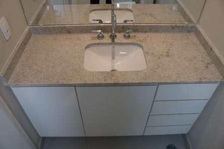 Apartamento à venda com 136m², 3 quartos e 2 vagasBanheiro Suíte 2