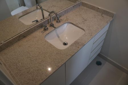 Apartamento à venda com 136m², 3 quartos e 2 vagasBanheiro Suíte 2