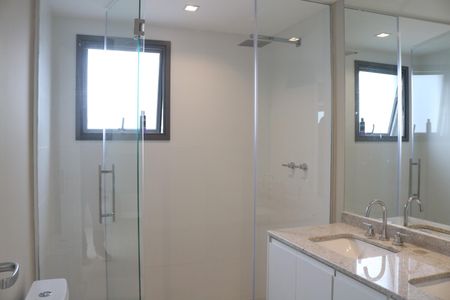 Apartamento à venda com 136m², 3 quartos e 2 vagasBanheiro Suíte 1