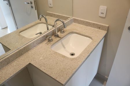 Apartamento à venda com 136m², 3 quartos e 2 vagasBanheiro Suíte 3