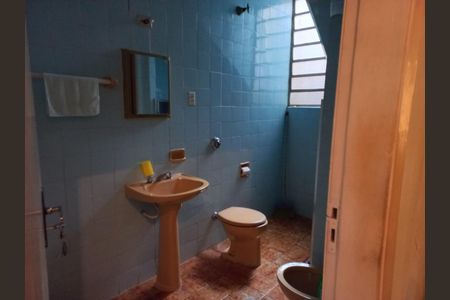 Banheiro de casa à venda com 3 quartos, 211m² em Cambuci, São Paulo