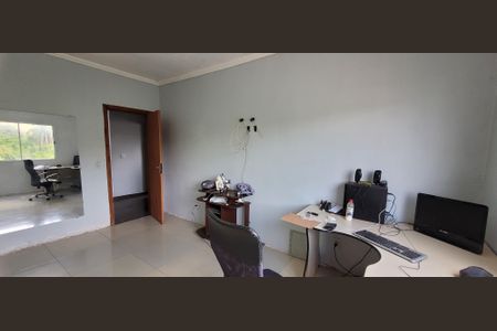 Casa para alugar com 320m², 2 quartos e 5 vagassuite