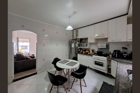 Casa à venda com 120m², 3 quartos e sem vaga Casa à venda com 120m², 3 quartos e sem vagaCozinha