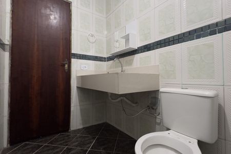 Casa à venda com 250m², 3 quartos e 5 vagas Casa à venda com 250m², 3 quartos e 5 vagasBanheiro