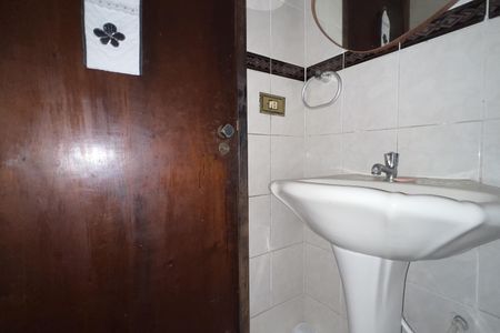 Casa à venda com 250m², 3 quartos e 5 vagas Casa à venda com 250m², 3 quartos e 5 vagasLavabo