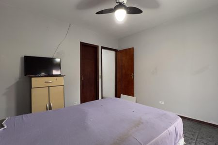 Casa à venda com 250m², 3 quartos e 5 vagas Casa à venda com 250m², 3 quartos e 5 vagasSuíte