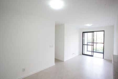 Sala de apartamento à venda com 3 quartos, 82m² em Tanque, Rio de Janeiro