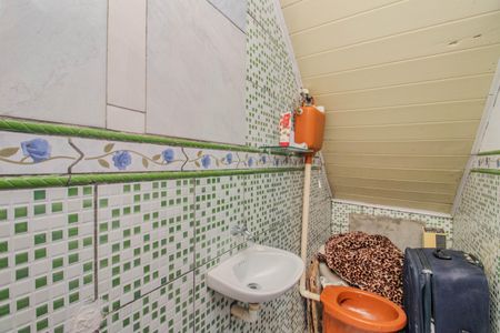Banheiro de casa para alugar com 1 quarto, 100m² em Jardim Carvalho, Porto Alegre