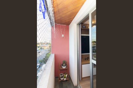 Sacada de apartamento à venda com 2 quartos, 58m² em Vila Taquari, São Paulo