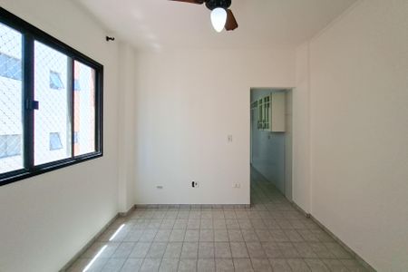 Sala de apartamento para alugar com 2 quartos, 55m² em Guilhermina, Praia Grande