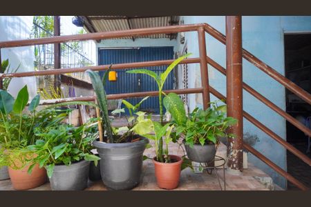 Casa à venda com 70m², 2 quartos e 1 vaga Casa à venda com 70m², 2 quartos e 1 vagaVista