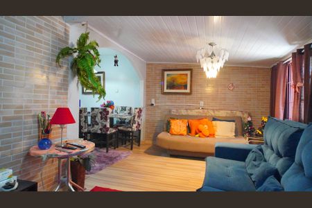 Casa à venda com 70m², 2 quartos e 1 vaga Casa à venda com 70m², 2 quartos e 1 vagaSala