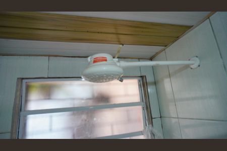 Casa à venda com 70m², 2 quartos e 1 vaga Casa à venda com 70m², 2 quartos e 1 vagaBanheiro