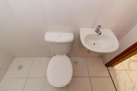 Casa de condomínio à venda com 92m², 3 quartos e 1 vaga Casa de condomínio à venda com 92m², 3 quartos e 1 vagaBanheiro