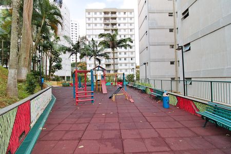 Apartamento à venda com 97m², 4 quartos e 1 vagaÁrea comum - Playground