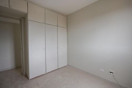 Apartamento à venda com 97m², 4 quartos e 1 vagaQuarto 2