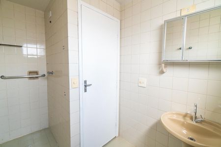 Apartamento para alugar com 66m², 2 quartos e 2 vagasBanheiro