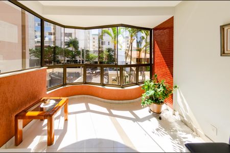 Apartamento à venda com 155m², 4 quartos e 3 vagasVaranda sala