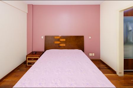 Apartamento à venda com 155m², 4 quartos e 3 vagasSuíte 2