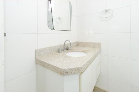 Apartamento à venda com 155m², 4 quartos e 3 vagasBanheiro suíte 1