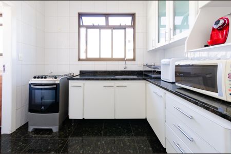 Apartamento à venda com 155m², 4 quartos e 3 vagasCozinha