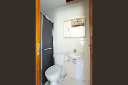 Casa de condomínio à venda com 130m², 3 quartos e 2 vagas Casa de condomínio à venda com 130m², 3 quartos e 2 vagasBanheiro da Suíte