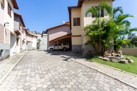 Casa de condomínio à venda com 130m², 3 quartos e 2 vagas Casa de condomínio à venda com 130m², 3 quartos e 2 vagasÁrea Externa