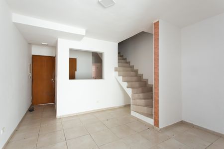 Casa de condomínio à venda com 130m², 3 quartos e 2 vagas Casa de condomínio à venda com 130m², 3 quartos e 2 vagasSala