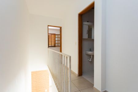 Casa de condomínio à venda com 130m², 3 quartos e 2 vagas Casa de condomínio à venda com 130m², 3 quartos e 2 vagasCorredor