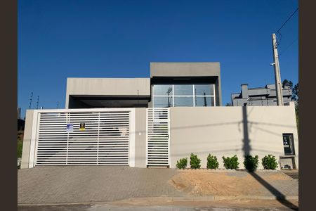 Casa à venda com 145m², 2 quartos e 4 vagasFachada