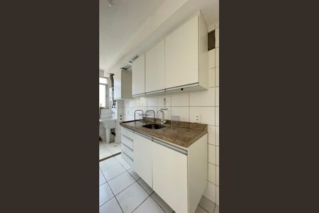 Apartamento para alugar com 47m², 2 quartos e 1 vagaCozinha e Área de Serviço