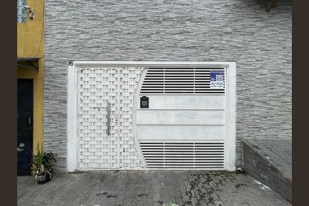 Casa para alugar com 80m², 2 quartos e 1 vagaFachada+Placa 