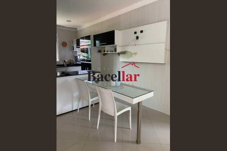 Casa à venda com 3 quartos, 285m² em Taquara, Rio de Janeiro