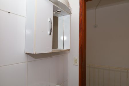 Casa de condomínio à venda com 130m², 3 quartos e 1 vagaBanheiro 2