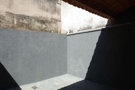 Casa de condomínio à venda com 130m², 3 quartos e 1 vagaQuintal