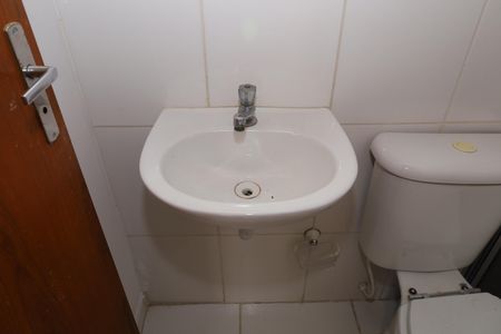 Casa de condomínio à venda com 130m², 3 quartos e 1 vagaBanheiro 1 - Suíte