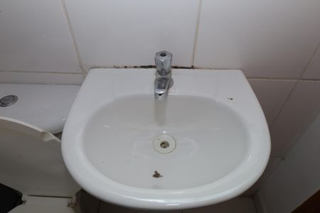 Casa de condomínio à venda com 130m², 3 quartos e 1 vagaBanheiro 2