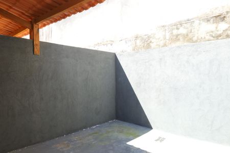 Casa de condomínio à venda com 130m², 3 quartos e 1 vagaQuintal