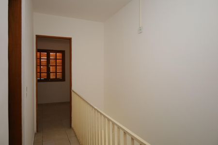 Casa de condomínio à venda com 130m², 3 quartos e 1 vagaEspaço entre quartos