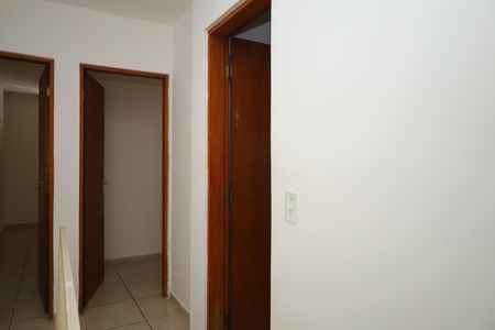 Casa de condomínio à venda com 130m², 3 quartos e 1 vagaEspaço entre quartos