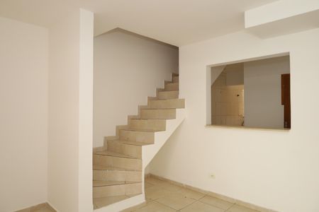 Casa de condomínio à venda com 130m², 3 quartos e 1 vagaSala