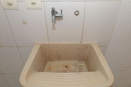 Casa de condomínio à venda com 130m², 3 quartos e 1 vagaÁrea de Serviço