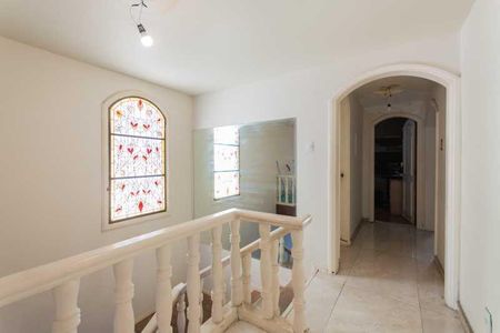 Casa à venda com 420m², 6 quartos e 7 vagas