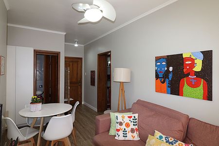 Apartamento à venda com 2 quartos, 58m² em Moinhos de Vento, Porto Alegre