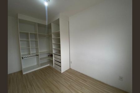 Quarto 1 de apartamento para alugar com 2 quartos, 49m² em Humaitá, Porto Alegre