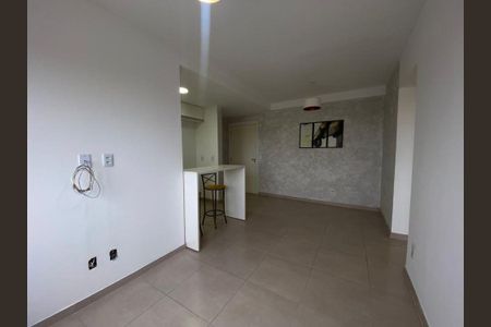 Sala  de apartamento para alugar com 2 quartos, 49m² em Humaitá, Porto Alegre