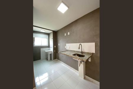 Cozinha  de apartamento para alugar com 2 quartos, 49m² em Humaitá, Porto Alegre